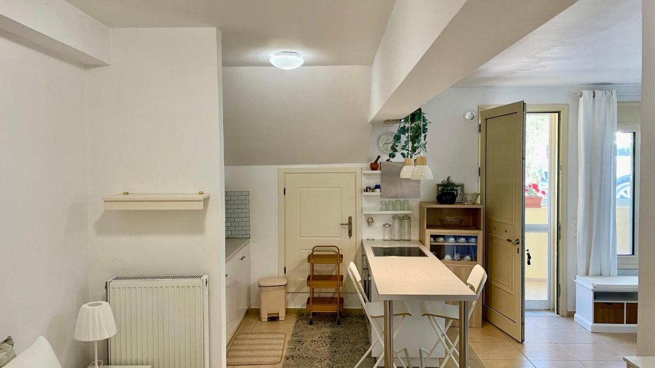 Sea Breeze - Light Villa Bouzaíika Екстериор снимка