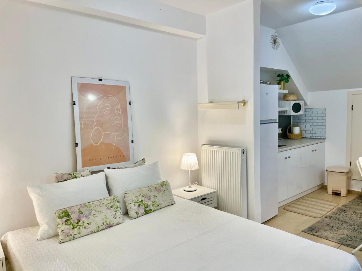 Sea Breeze - Light Villa Bouzaíika Екстериор снимка